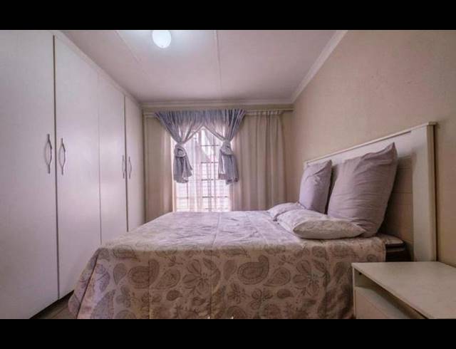 3 BEDROOM HOUSE FOR SALE IN SKY CITY
